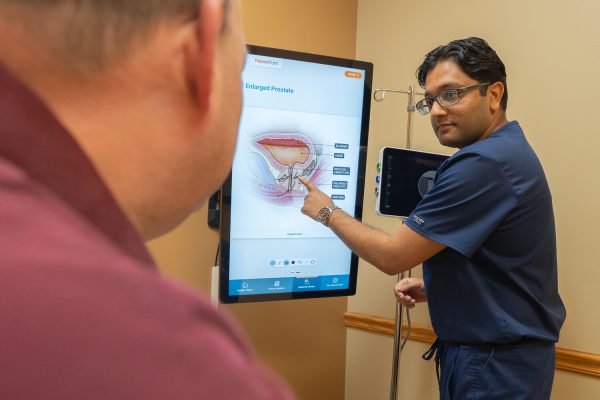 Studiu dezvăluie că bărbații preferă să stea în trafic decât să discute despre sănătatea prostatei