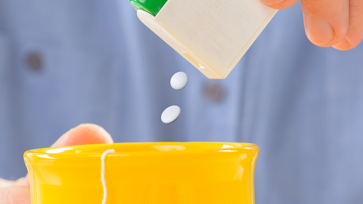 Consumul chiar și de doze mici de aspartam poate avea efecte alarmante asupra sănătății, arată un studiu