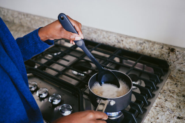 Dieta cu Fulgi de Ovăz pe O Durată de 48 de Ore Ar Putea Reduce Nivelul de Colesterol pentru Săptămâni, Arată un Studiu