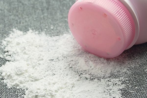 Legături dintre două tipuri de cancer și talc. Un expert explică știința.