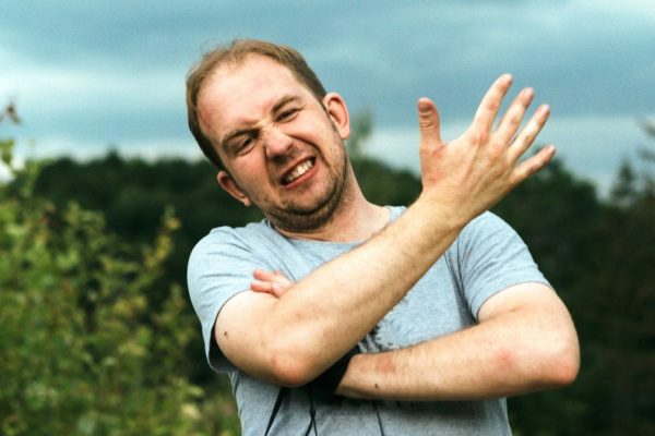 Deși crezi că te protejează, repelentul tău pentru insecte ar putea atrage țânțari care învață să-l asocieze cu mâncarea