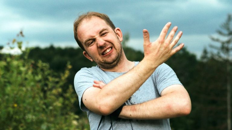 Deși crezi că te protejează, repelentul tău pentru insecte ar putea atrage țânțari care învață să-l asocieze cu mâncarea