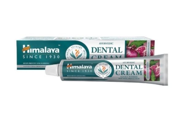 Ce este pasta de dinți cu neem și rodie și cum ajută la igiena orală?