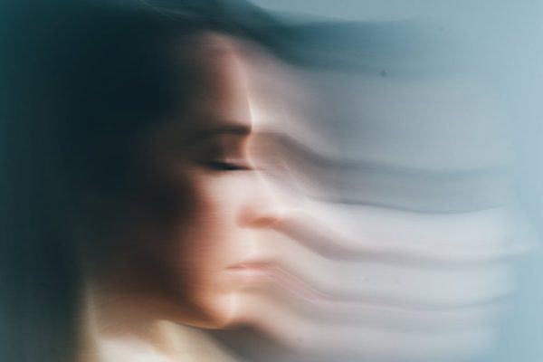 Factorii cheie care pot influența riscul de demență la femei, conform unui studiu