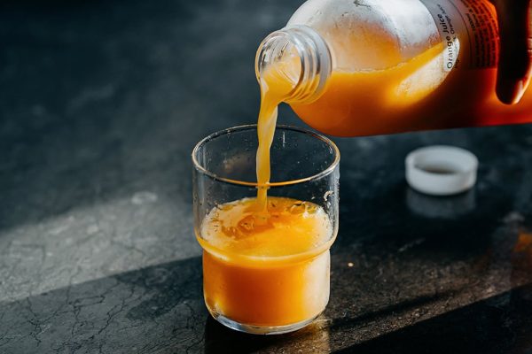 Rolul esențial al Vitaminei C în Menținerea Sănătății Creierului