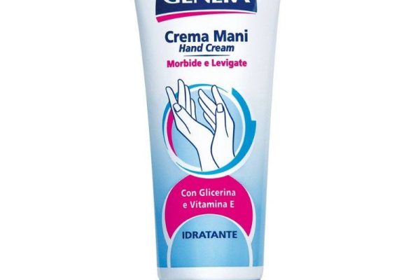Ce beneficii aduce utilizarea unei creme de mâini cu glicerina și vitamina E?