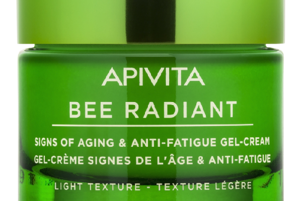 Ce este crema ușoară care transformă tenul și aduce beneficii vizibile?