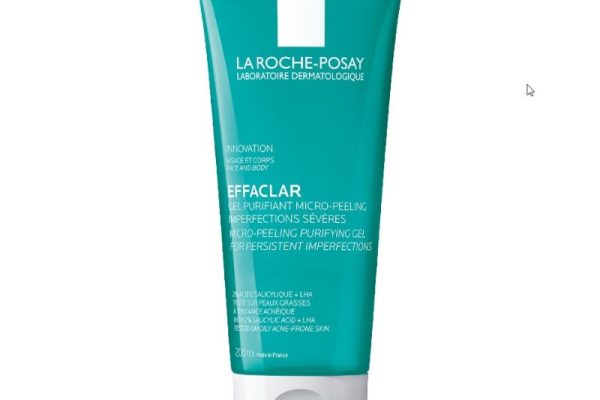 Ce este gelul de curățare micro-exfoliant și cum ajută tenul acneic?