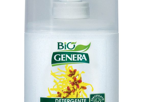 Știai că apa de Hamamelis poate transforma igiena intimă în ritualul tău secret?