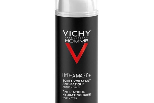 Știai că a avea un ten hidratat poate să îți schimbe radical aspectul?
