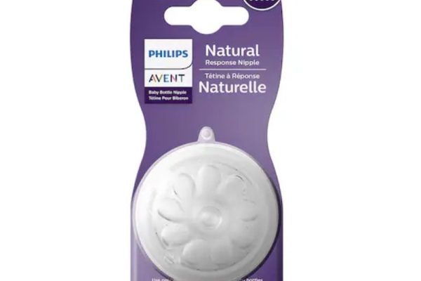 De ce bebelușii preferă tetinele care imită ritmul natural al alăptării?