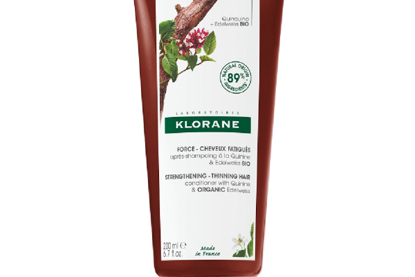 Cum ajută un balsam cu chinina să îți revitalizeze părul și să îi redea strălucirea?