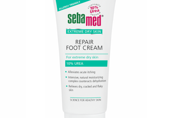 Cum ajută crema cu 10% uree să îți transformi picioarele uscate?