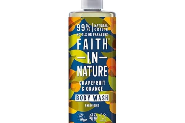 Știai că grapefruitul poate transforma rutina de duș într-o experiență revitalizantă?