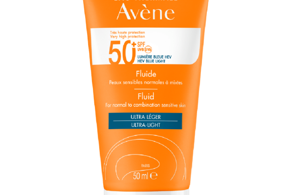 Știai că un fluid cu SPF 50+ poate schimba radical rutina ta de îngrijire?