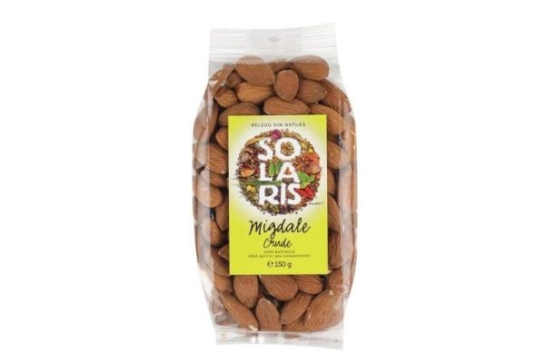 Știai că migdalele pot îmbunătăți strălucirea pielii și sănătatea părului?